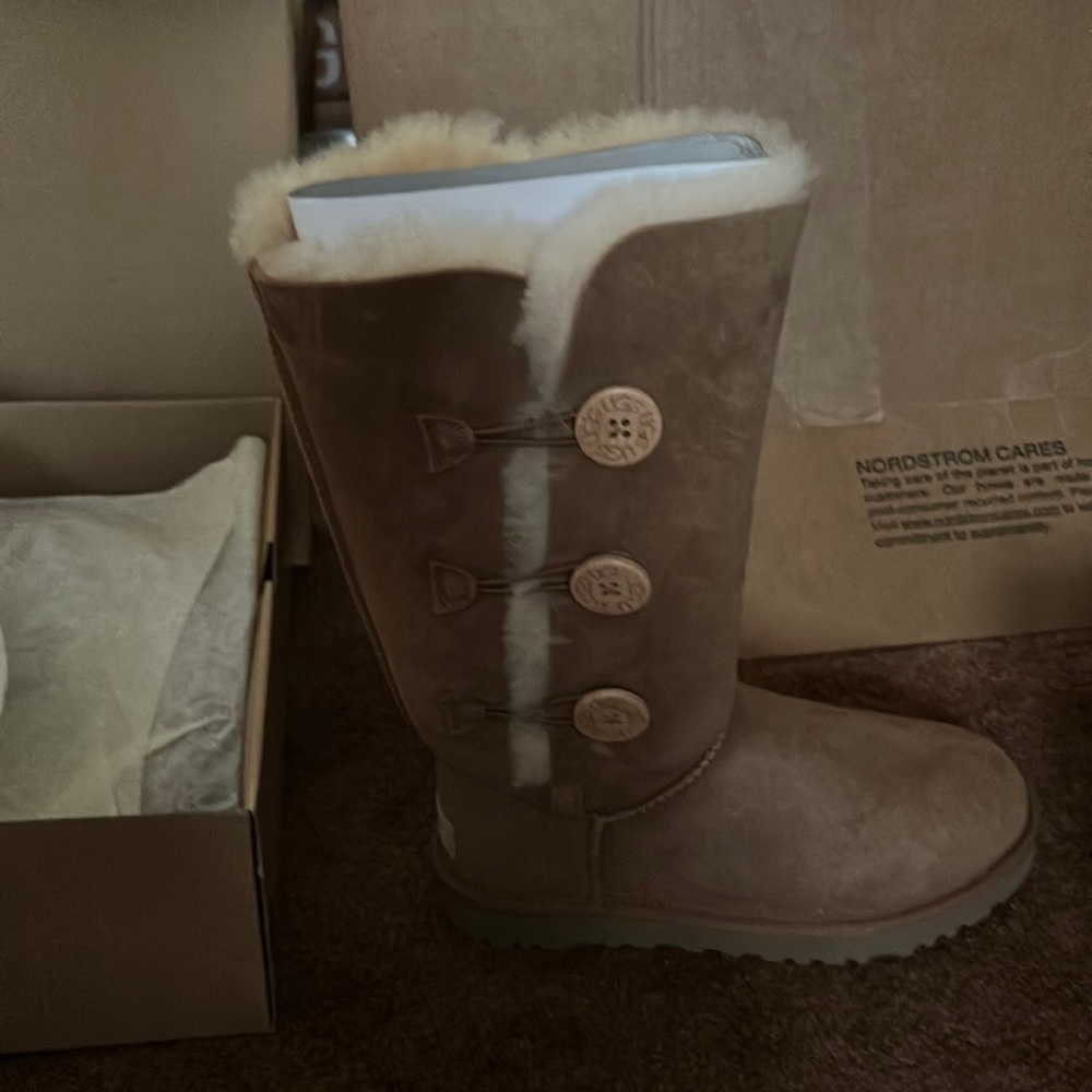 Brand new ugh boots still in box never worn